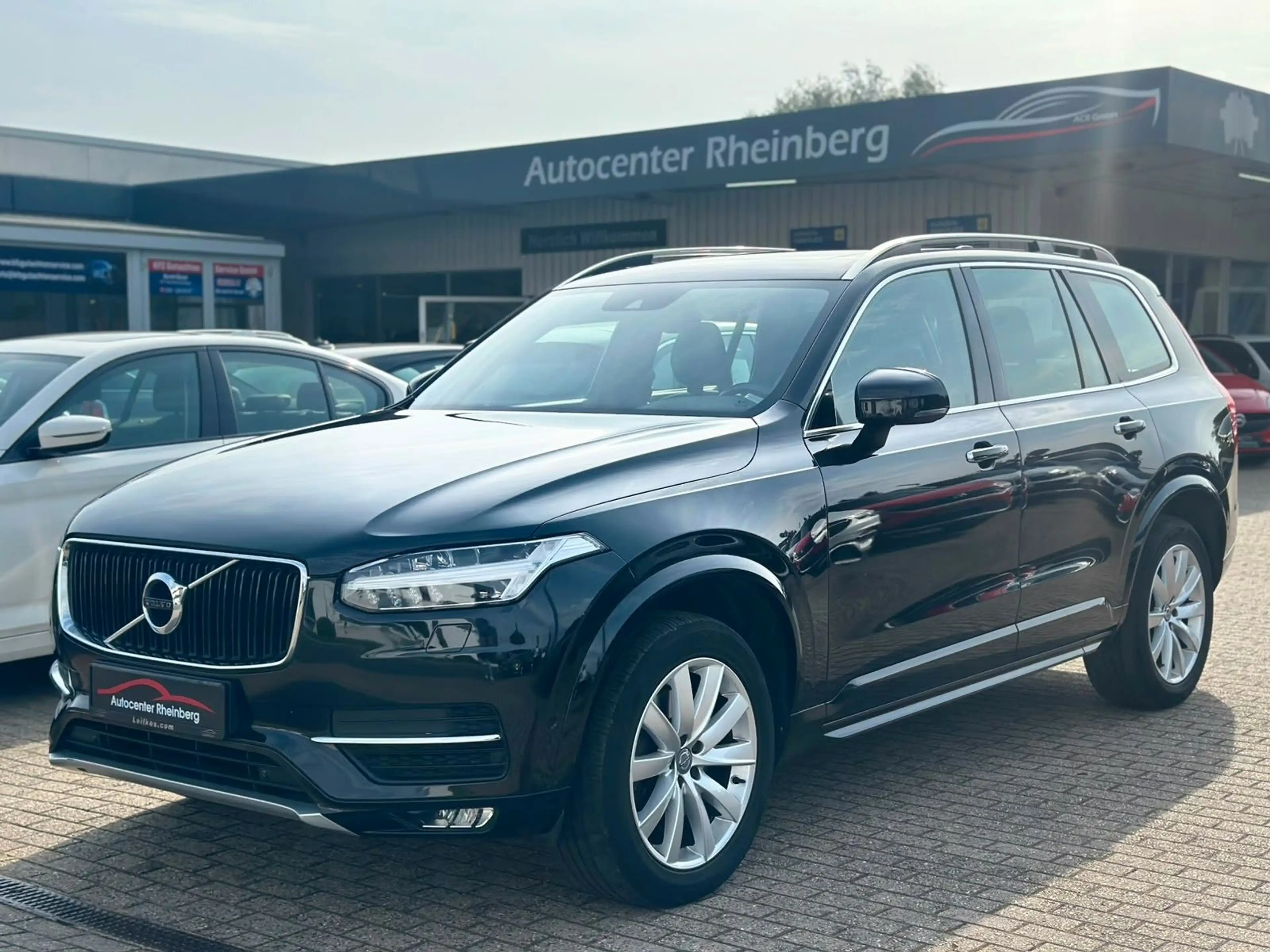 Volvo XC90 Momentum AWD 7 Sitzer Voll