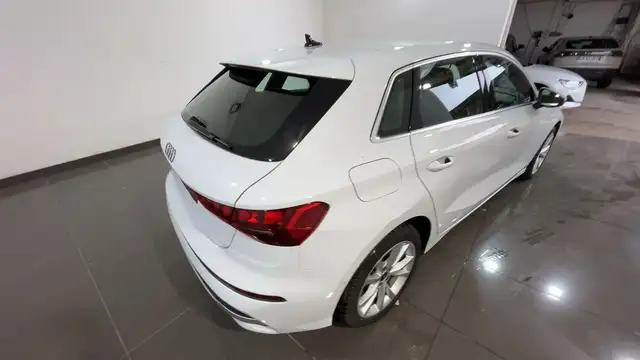 Audi A3 view 4
