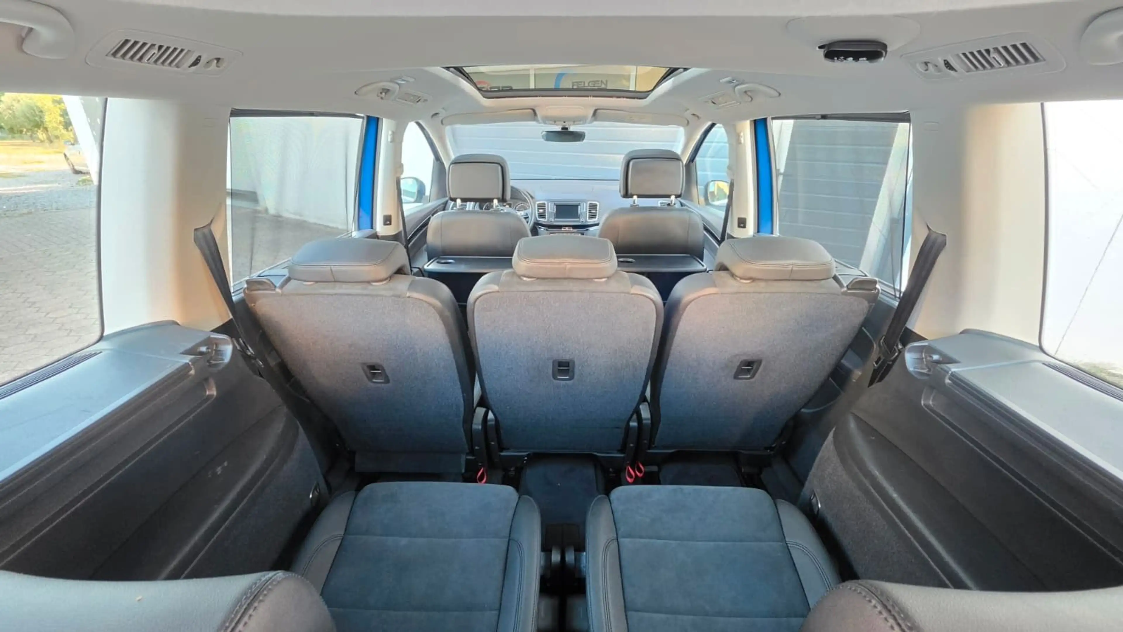 Volkswagen Sharan Highline Business/Pano/Navi/AHK/ 7 Sitzer — photo 15