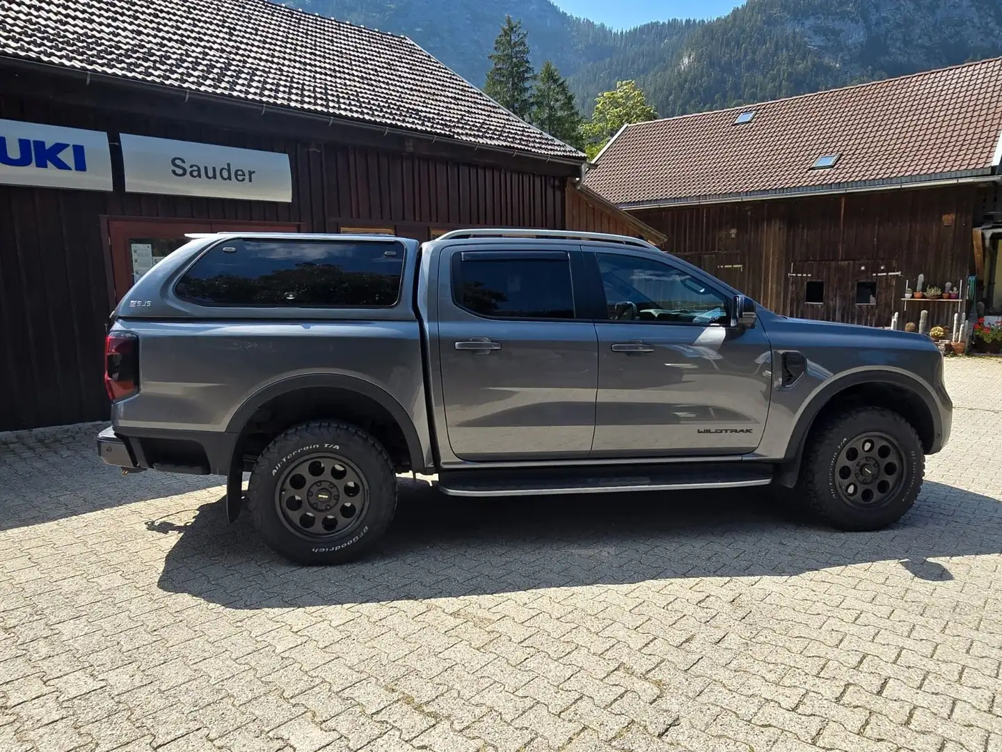 Ford Ranger 2.0 Ecoblue, Wildtrak e-4WD Doppelkabine Gris - 1