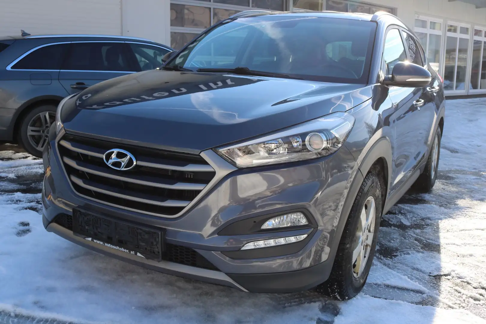 Hyundai TUCSON 1,7 CRDI Start-Stopp Premium Grau - 2
