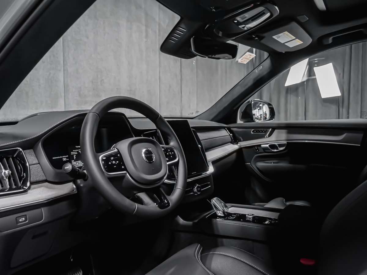 2026 Volvo XC90 Ultra 7-Seater (Dark Theme) thumb 6