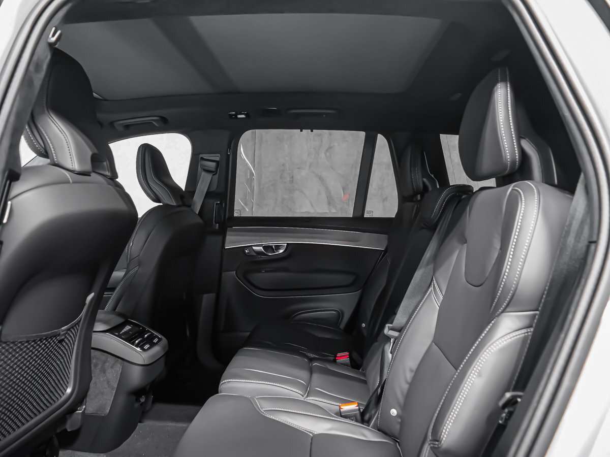 2026 Volvo XC90 Ultra 7-Seater (Dark Theme) thumb 13