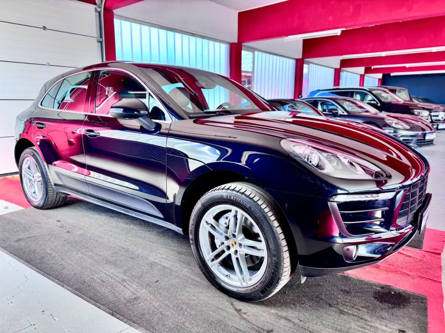 Porsche Macan S Diesel Pano Luft AHK Kamera Keyles Bose Schwarz - 2