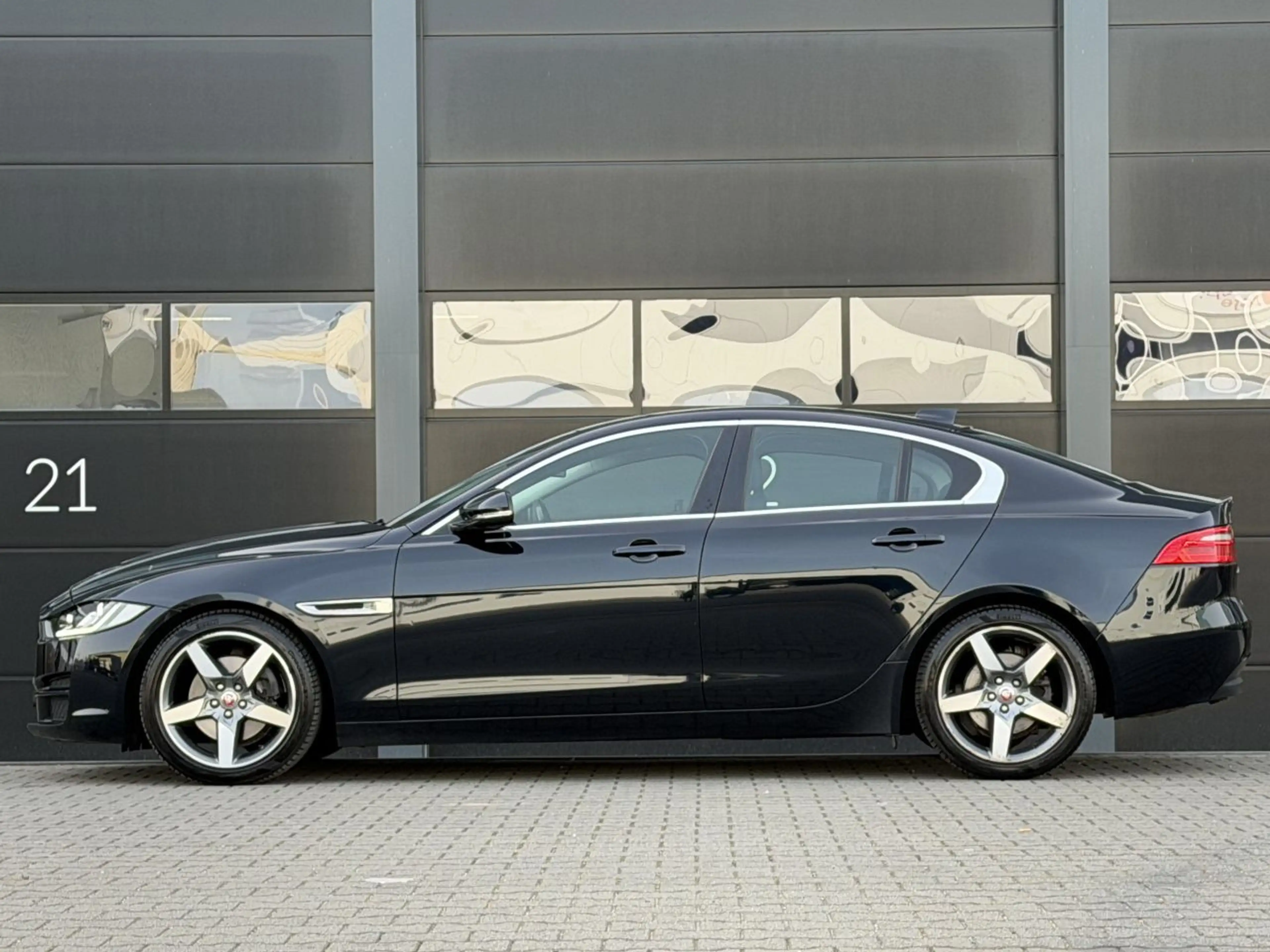 Jaguar XE 2.0 D Portolio Camera Leer Clima EURO-6 — photo 6
