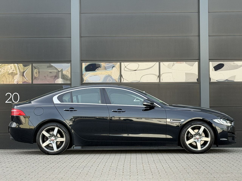 Jaguar XE 2.0 D Portolio Camera Leer Clima EURO-6 — photo 3