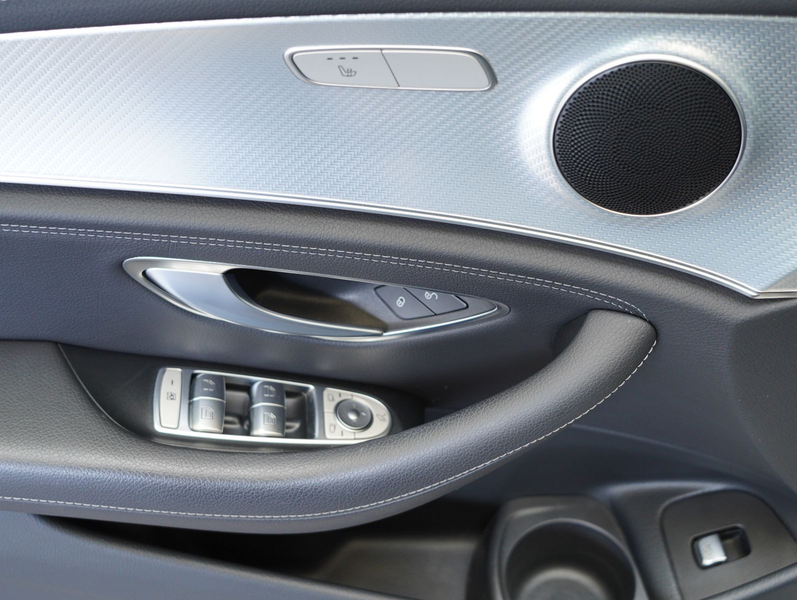 Mercedes-Benz E 220 d T AMG Line NIGHT/AIRMATIC/HUD/360°/LM 20 — photo 10