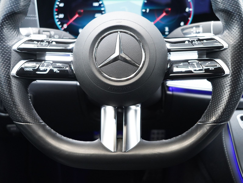 Mercedes-Benz E 220 d T AMG Line NIGHT/AIRMATIC/HUD/360°/LM 20 — photo 8