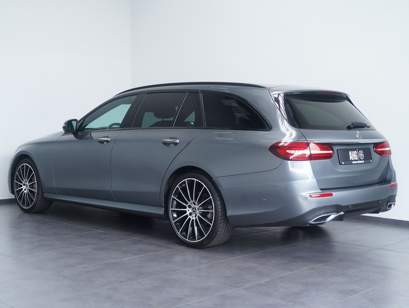 Mercedes-Benz E 220 d T AMG Line NIGHT/AIRMATIC/HUD/360°/LM 20 — photo 3