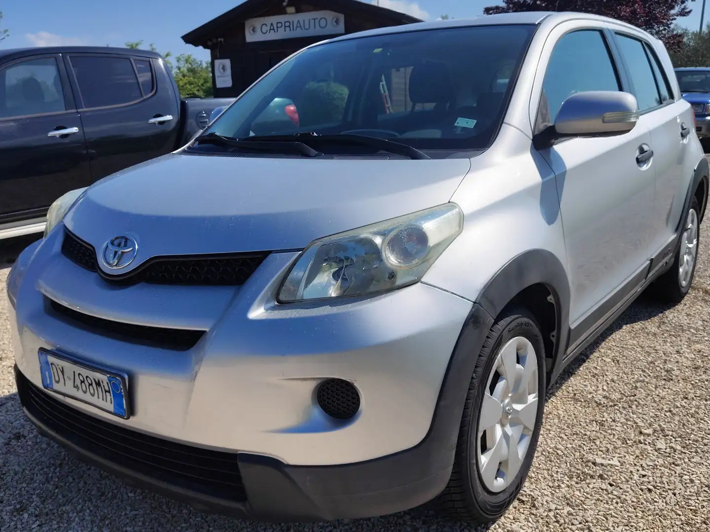 Toyota Urban Cruiser Urban Cruiser 1.4 d-4d Luxury Awd Argintiu - 1