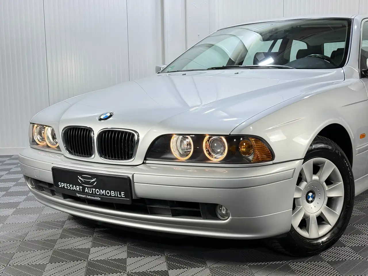 BMW 520 E39 TOURING FACELIFT|104 TSD KM|TÜV+INSP. NEU|, foto 2