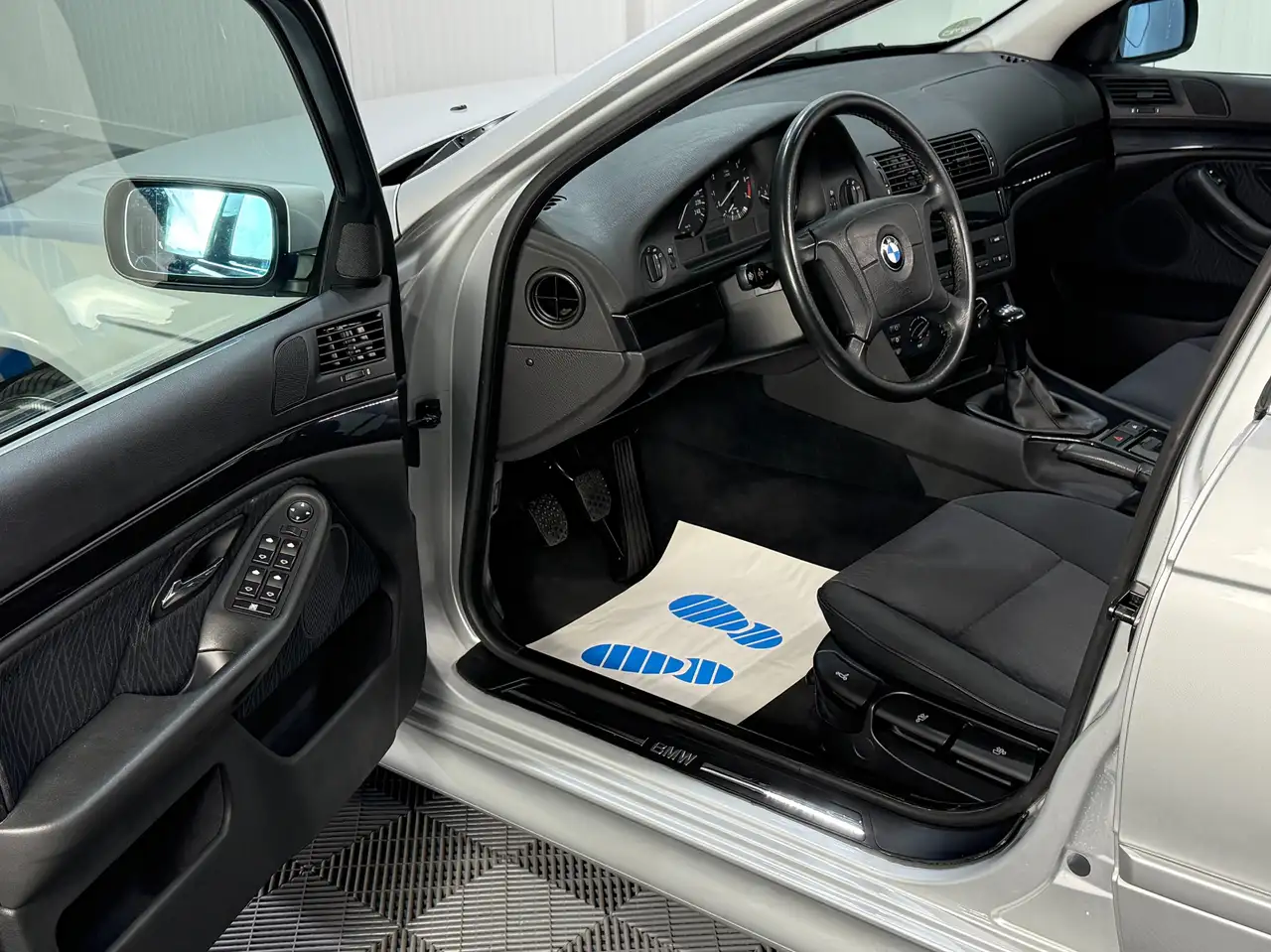 BMW 520 E39 TOURING FACELIFT|104 TSD KM|TÜV+INSP. NEU|, foto 12
