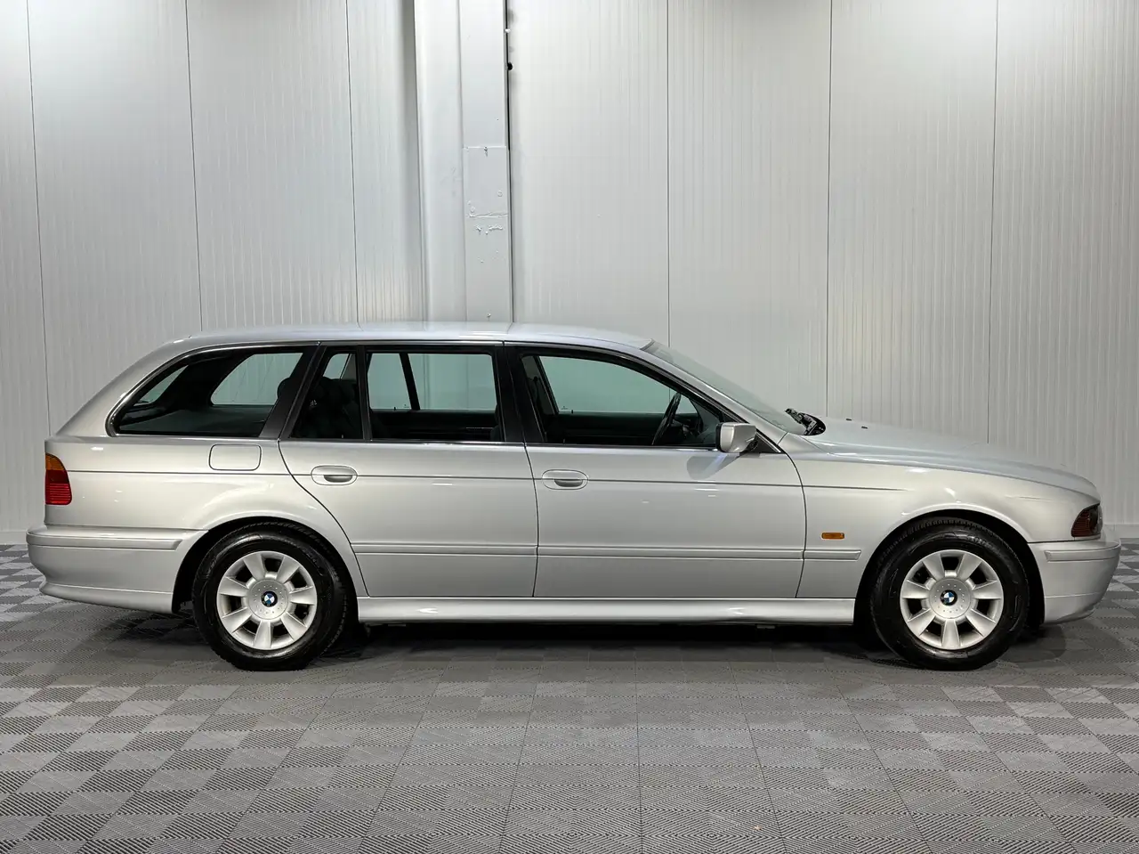 BMW 520 E39 TOURING FACELIFT|104 TSD KM|TÜV+INSP. NEU|, foto 10