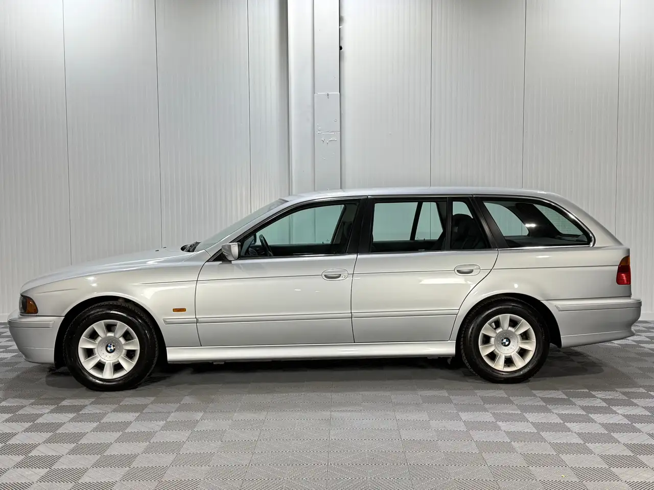 BMW 520 E39 TOURING FACELIFT|104 TSD KM|TÜV+INSP. NEU|, foto 7