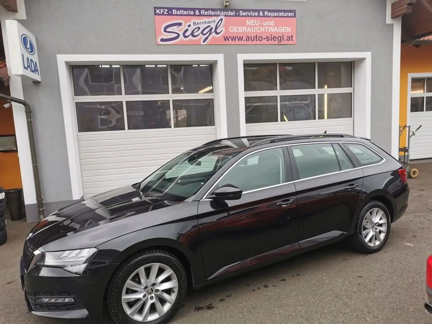 Skoda Superb Ambition 4x4 Schwarz - 1