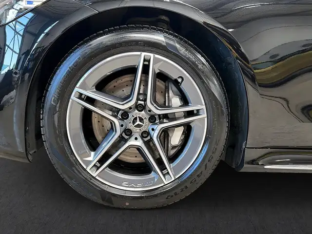 Mercedes-Benz 450 view 4