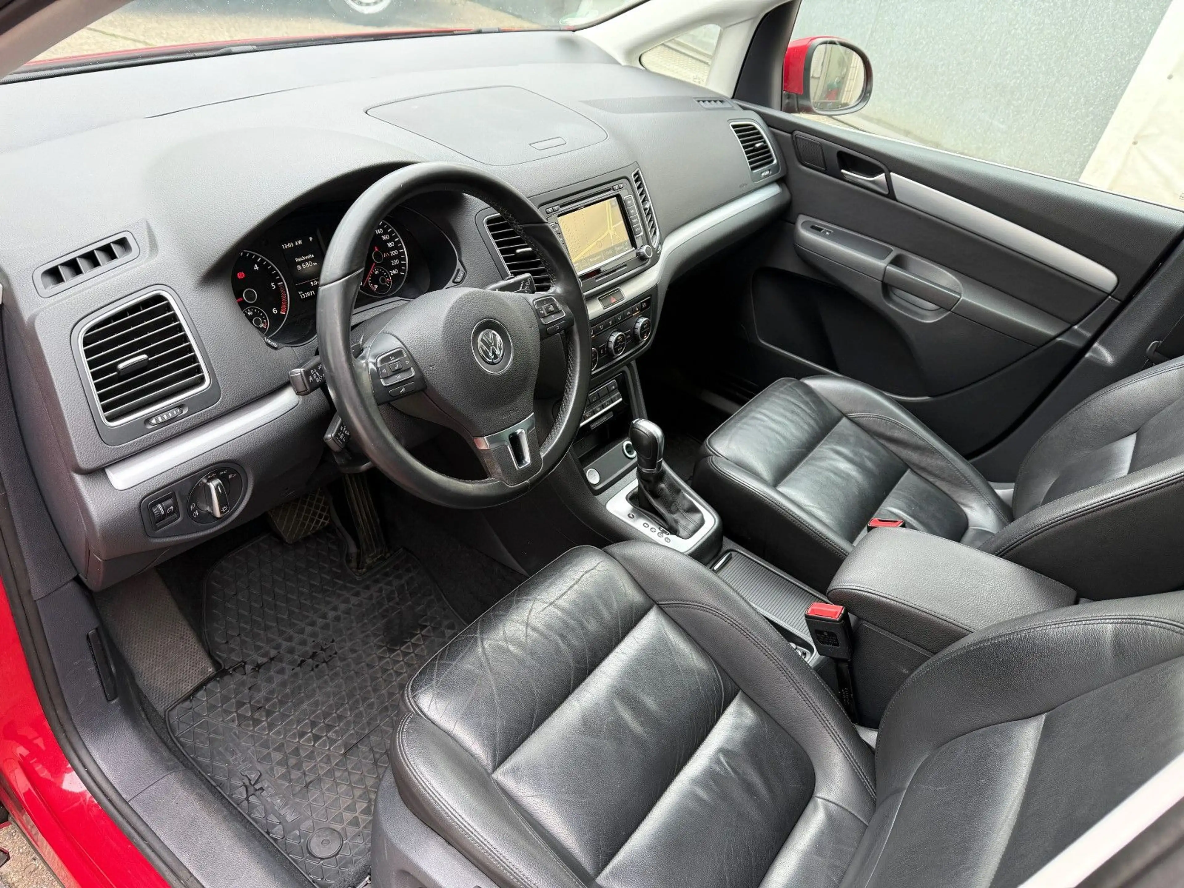 Volkswagen Sharan 2.0 TDI DSG Highl. LEDER/PANO/KAMERA/LED — photo 13