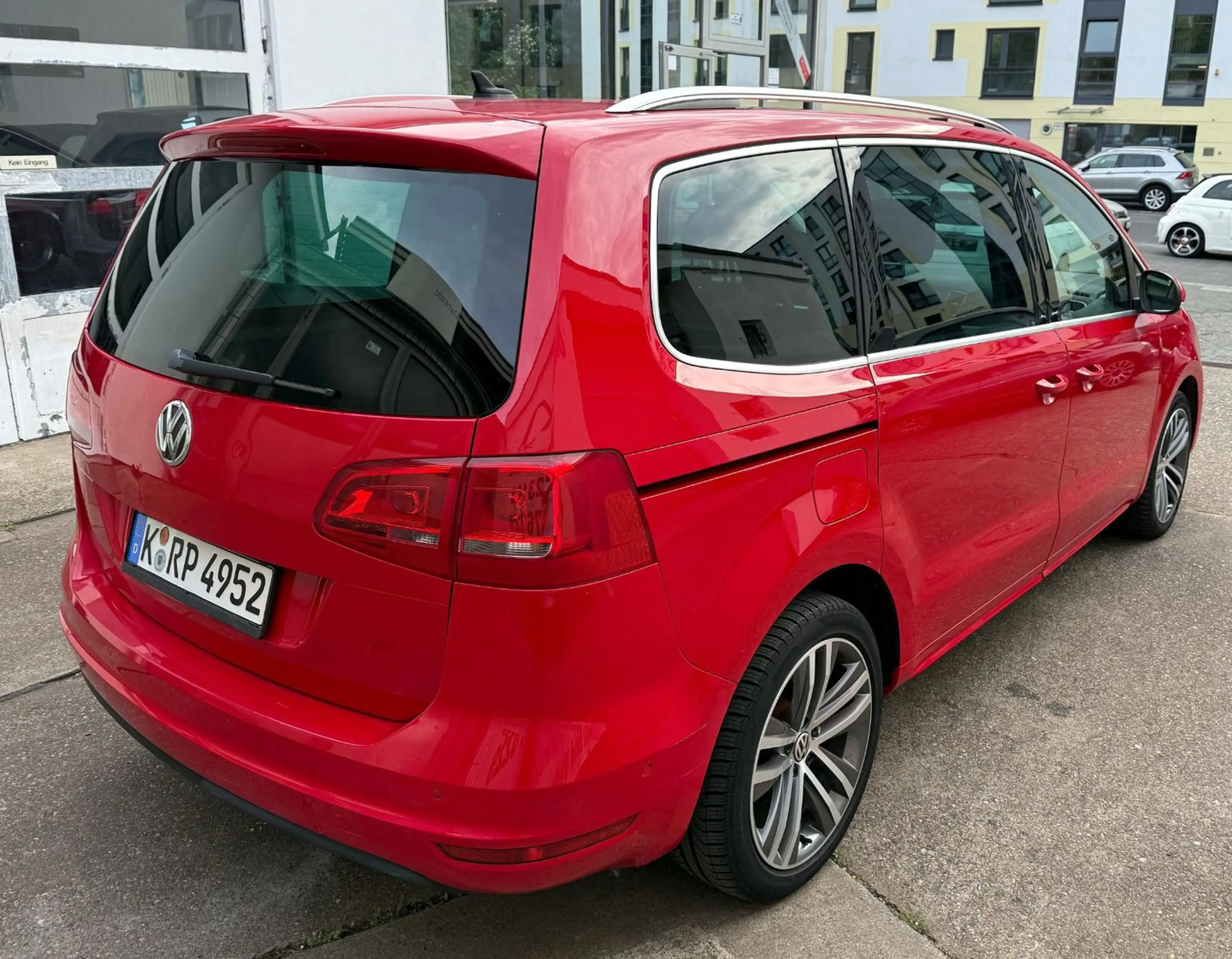 Volkswagen Sharan 2.0 TDI DSG Highl. LEDER/PANO/KAMERA/LED — photo 7