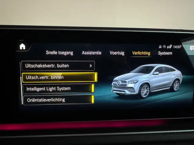 Mercedes-Benz GLE view 29
