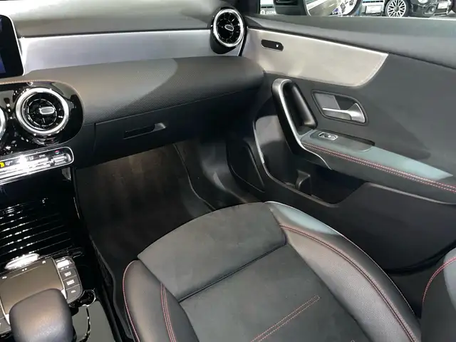 Mercedes-Benz A-Class view 9