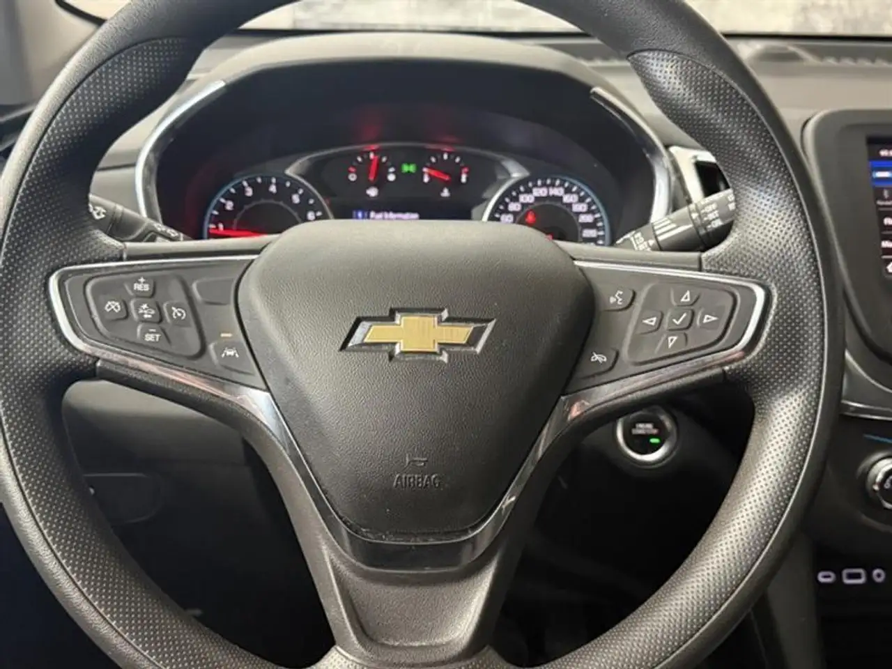 Chevrolet Equinox снимка Chevrolet Equinox