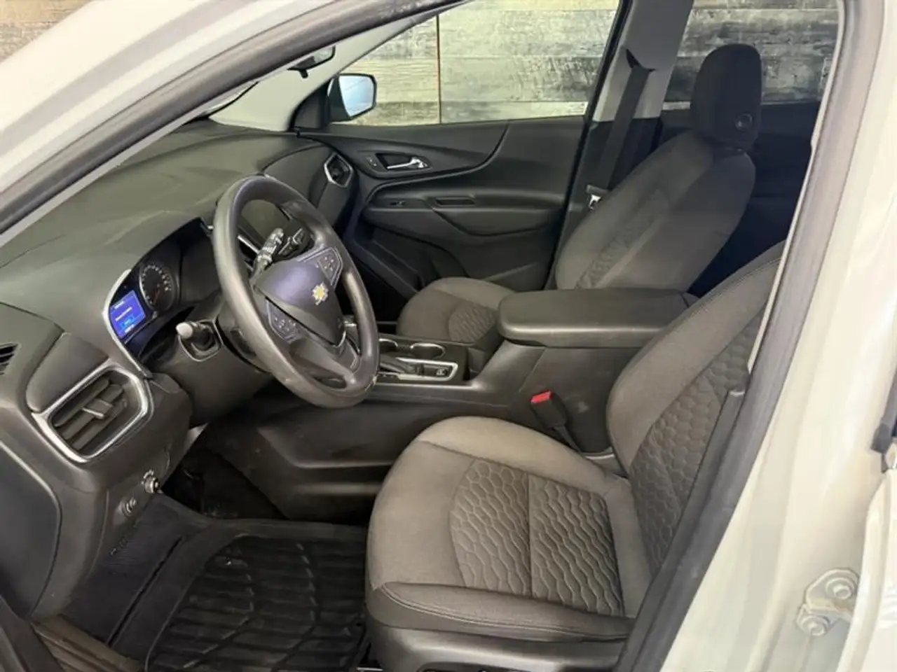 Chevrolet Equinox снимка Chevrolet Equinox