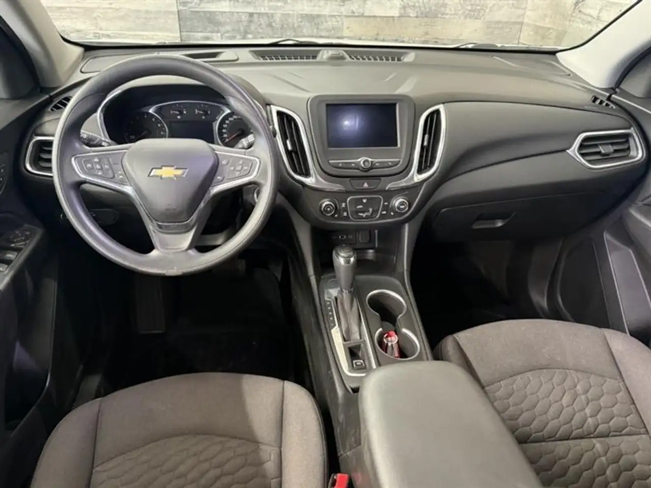Chevrolet Equinox снимка Chevrolet Equinox