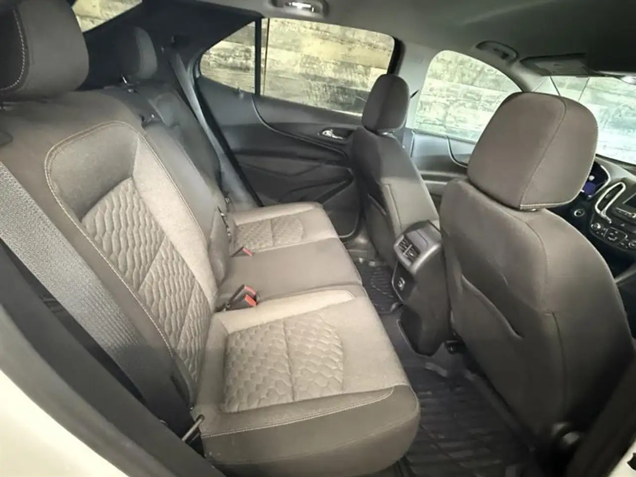 Chevrolet Equinox снимка Chevrolet Equinox
