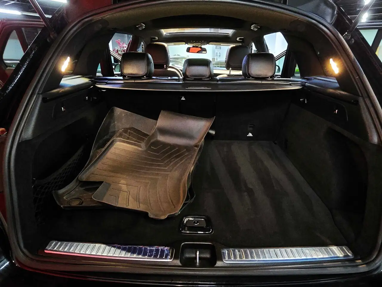 Mercedes-Benz GLC снимка Mercedes-Benz GLC