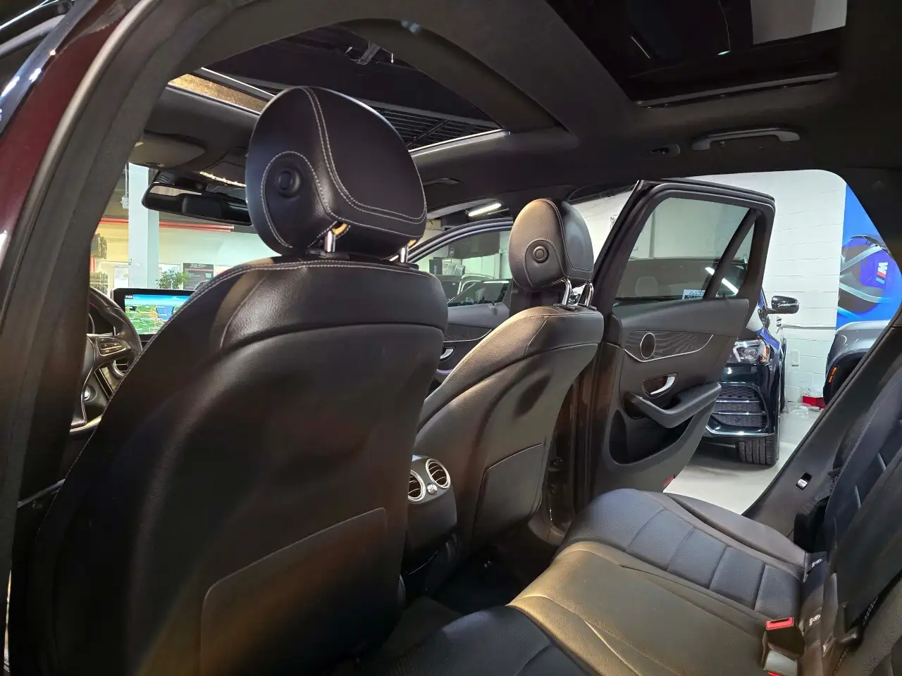 Mercedes-Benz GLC снимка Mercedes-Benz GLC