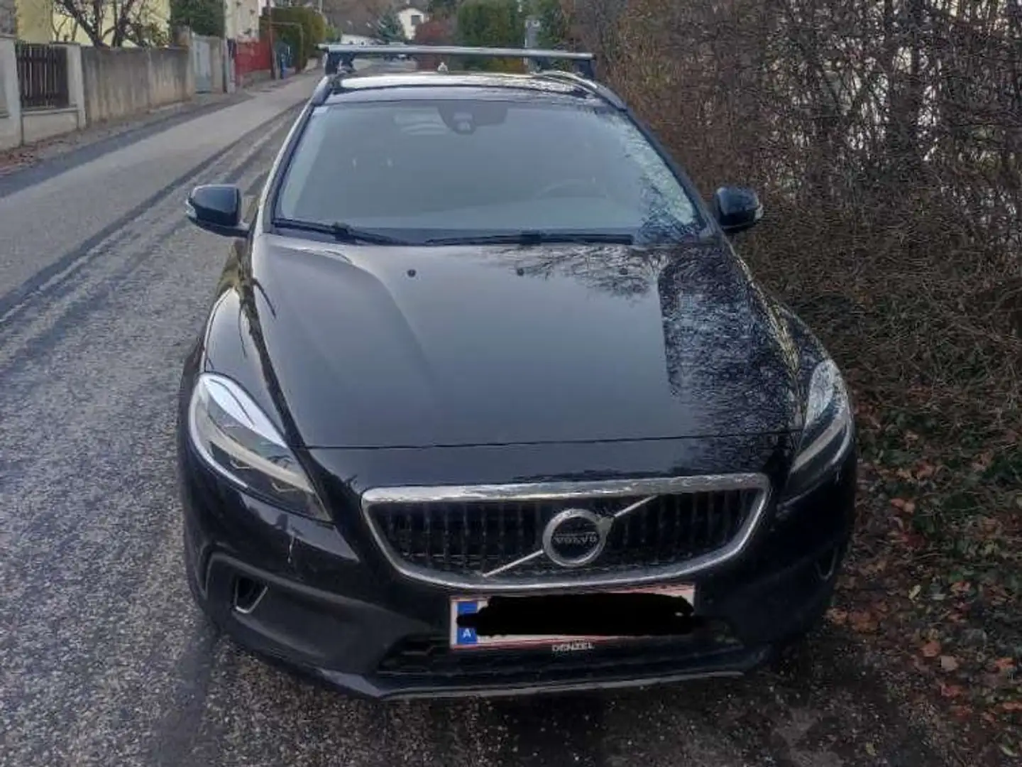 Volvo V40 Cross Country V40 Cross Country D2 Cross Country Cross Country Schwarz - 1