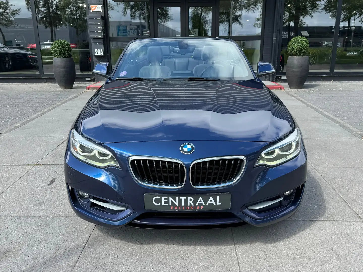 BMW 218 2-serie Cabrio 218i Sportline High Executive 136PK Blau - 2