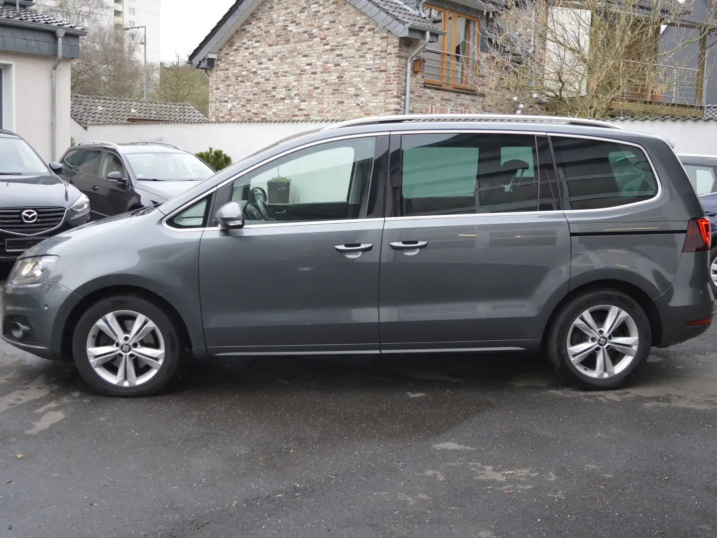 SEAT Alhambra 2.0 TDI Xcellence 4Drive*Leder*Pano*E-Sitz*Sthzg* Grau - 1