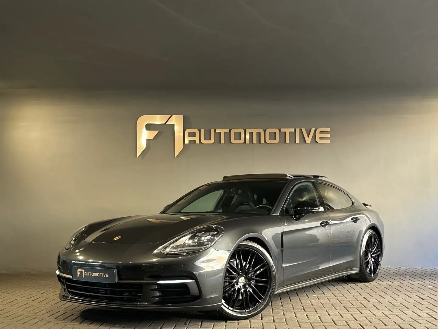 Porsche Panamera 3.0 4 Pano|Bose|18way|Keyless|Carbon|Memory Gris - 1