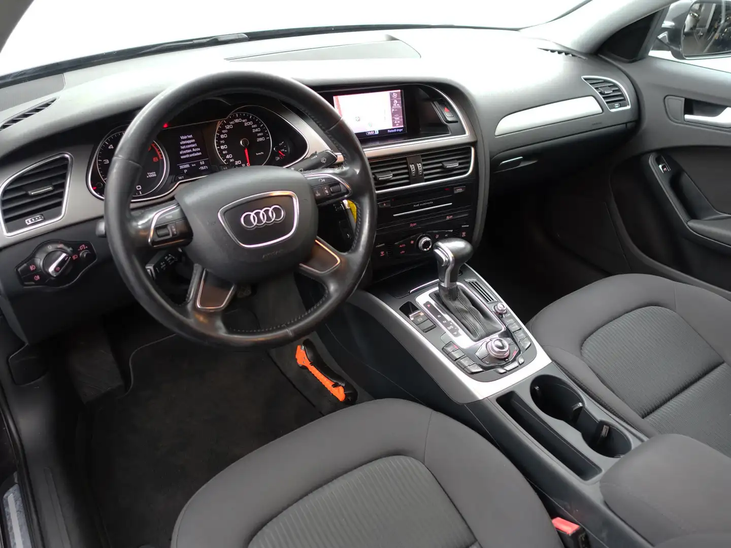 Audi A4 Limousine 1.8 TFSI 170pk S-line Aut- Xenon Led, Na Grijs - 2