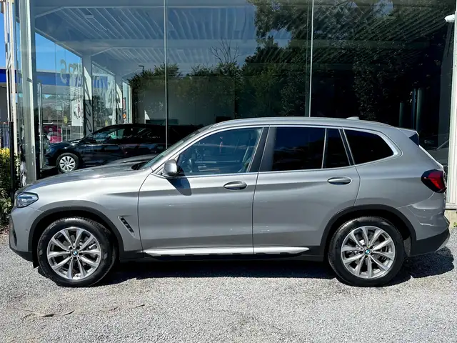 BMW X3 view 4