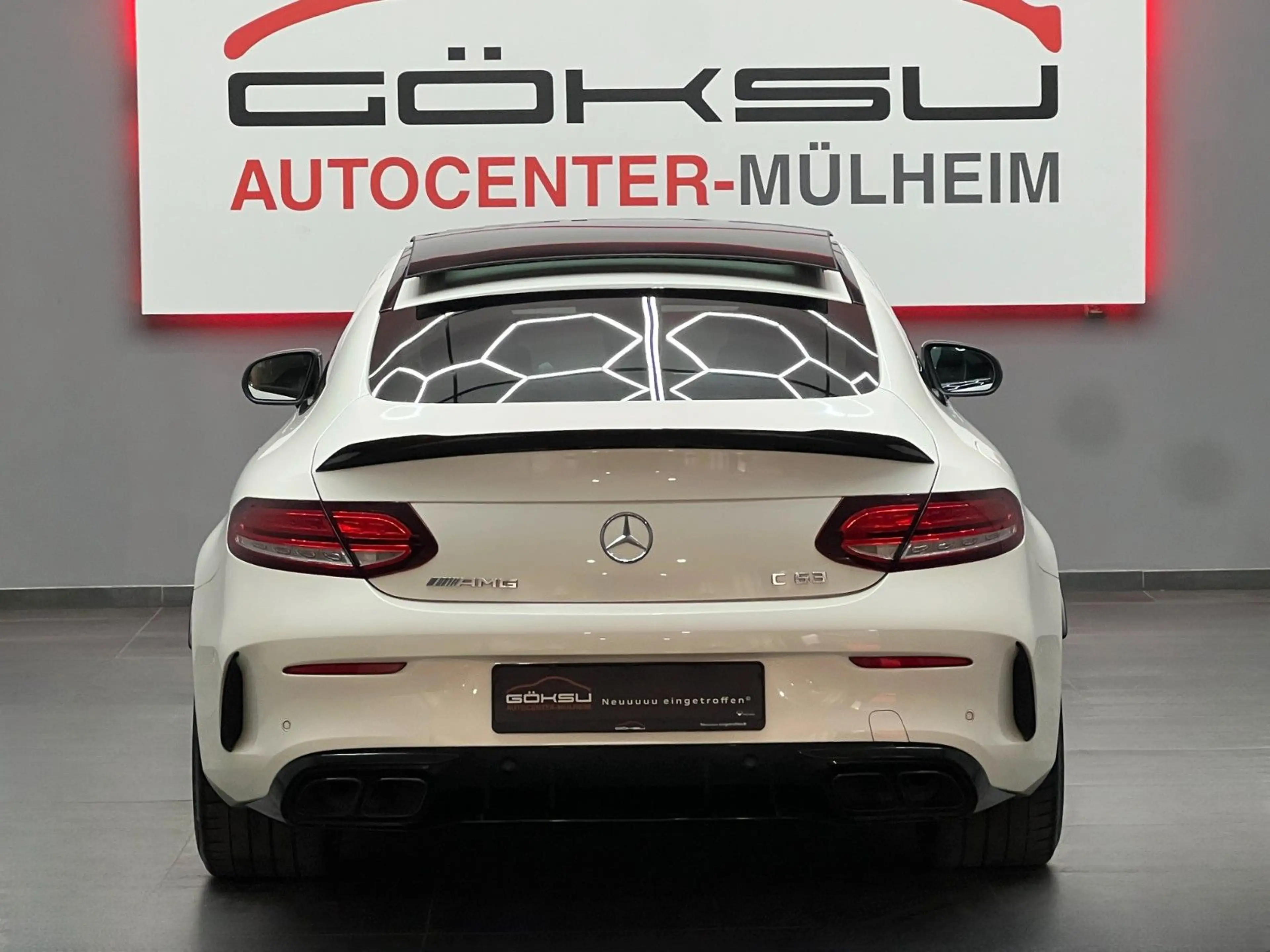 Mercedes-Benz C 63 AMG Coupe *Aero*Pano*360*Distr*Night*KeyGo* — photo 6