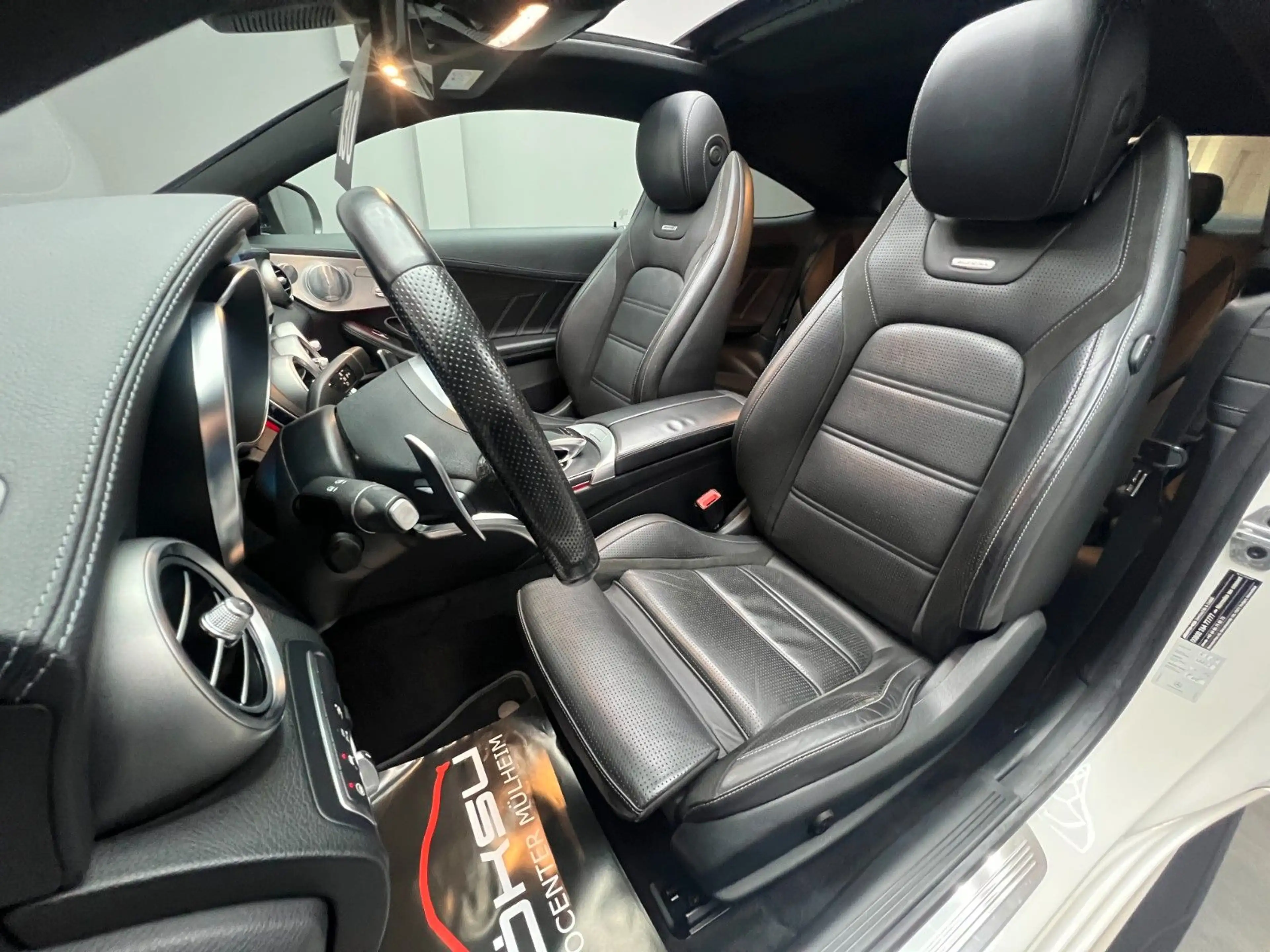 Mercedes-Benz C 63 AMG Coupe *Aero*Pano*360*Distr*Night*KeyGo* — photo 10