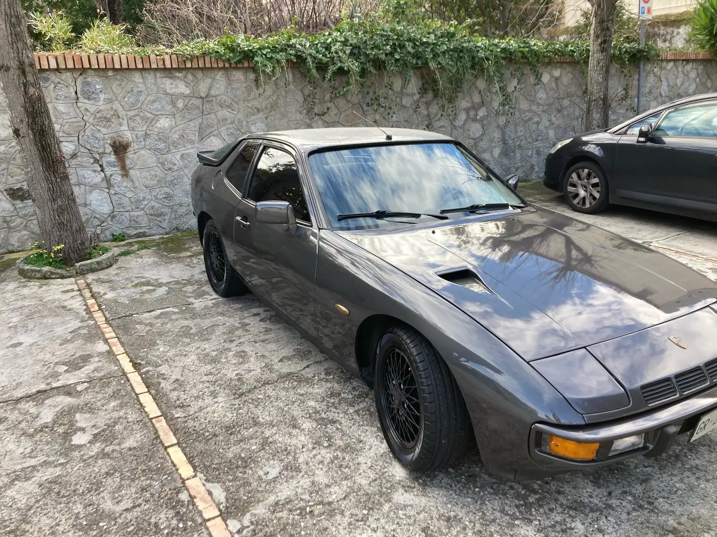 Porsche 924 2.0 Turbo siva - 2