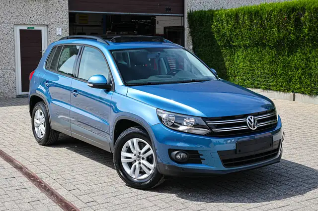 Volkswagen Tiguan view 3
