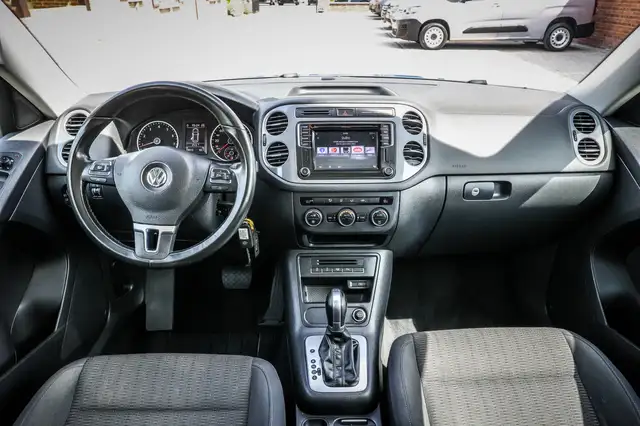 Volkswagen Tiguan view 18
