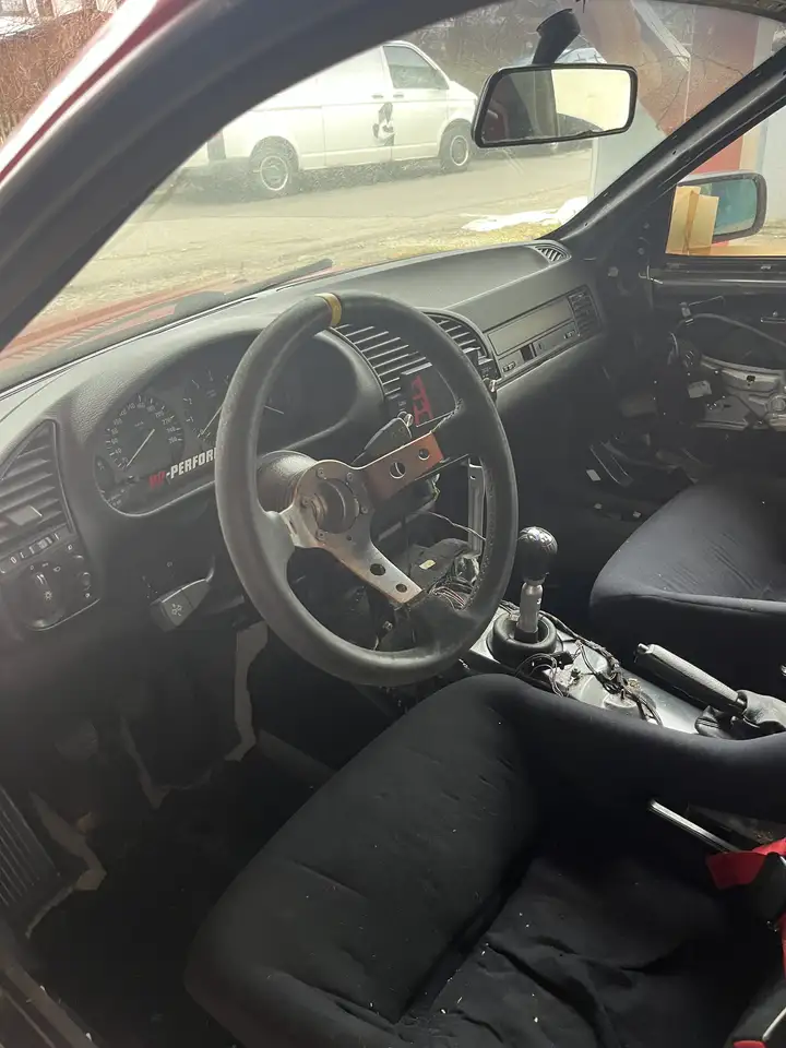 BMW 325i, foto 5