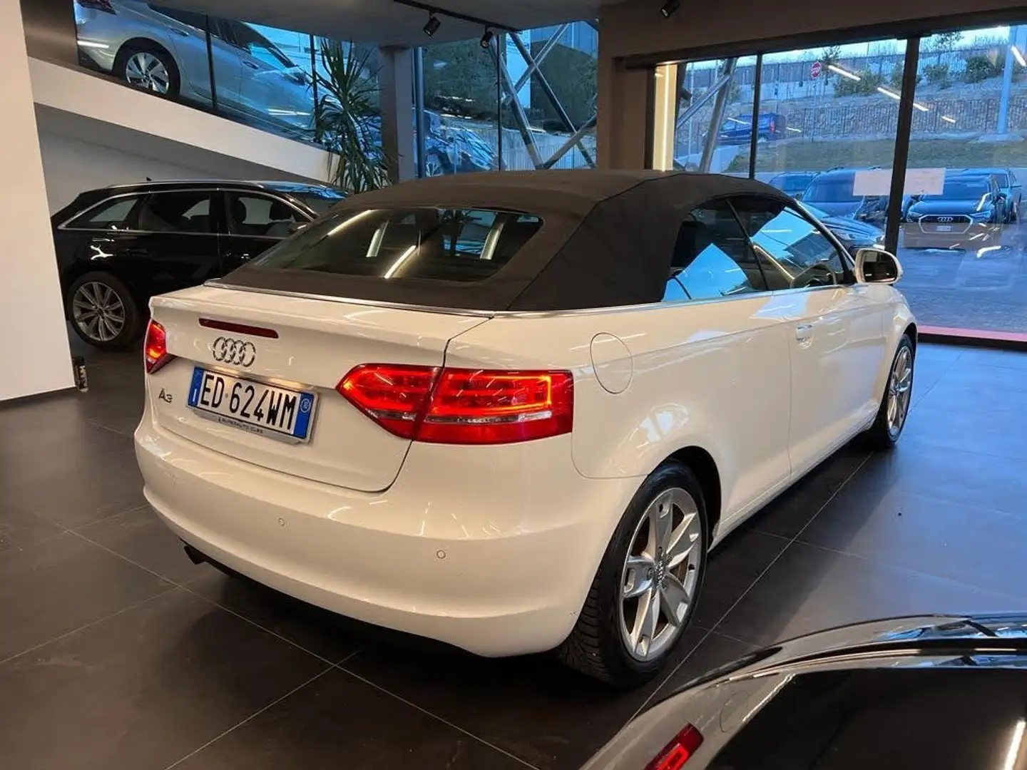 Audi A3 A3 Cabrio 1.2 tfsi Ambition 105cv Weiß - 2