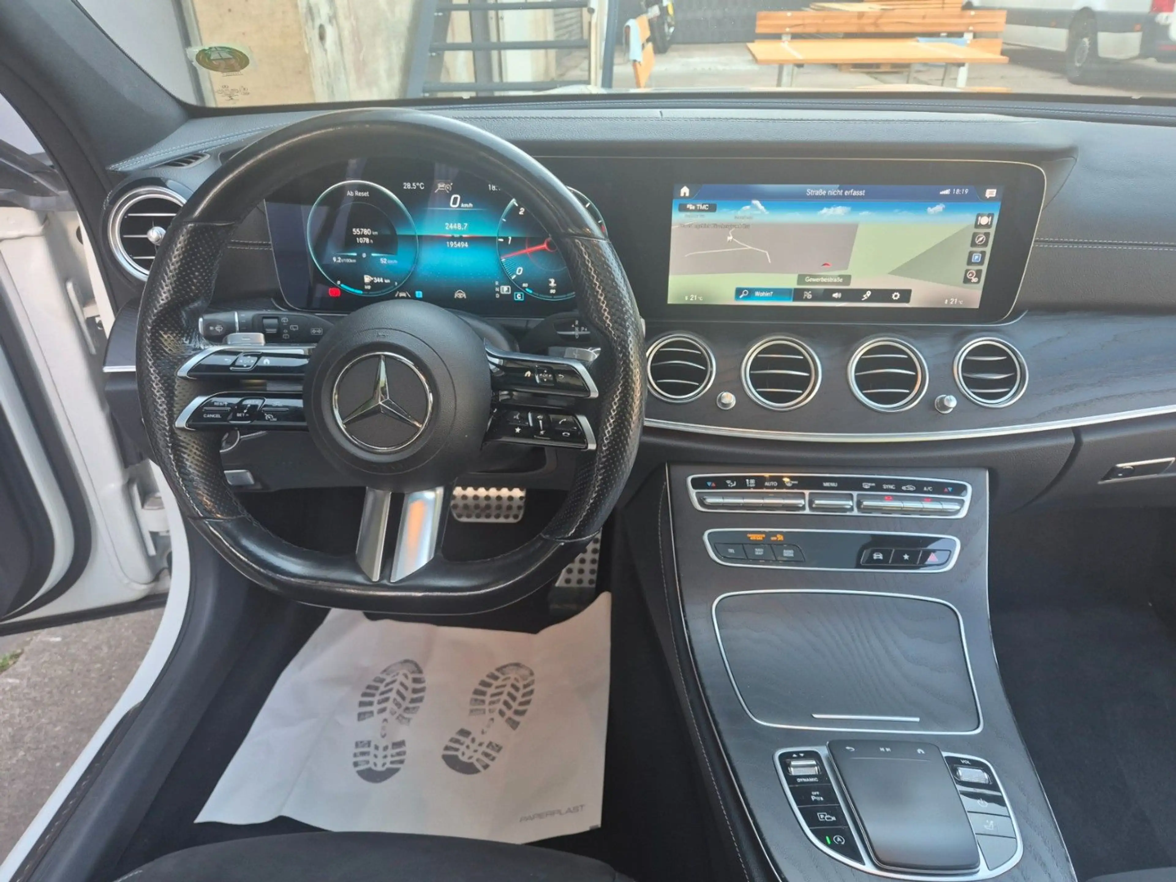 Mercedes-Benz E 400 d E T-Modell 4Matic AMG Line — photo 11