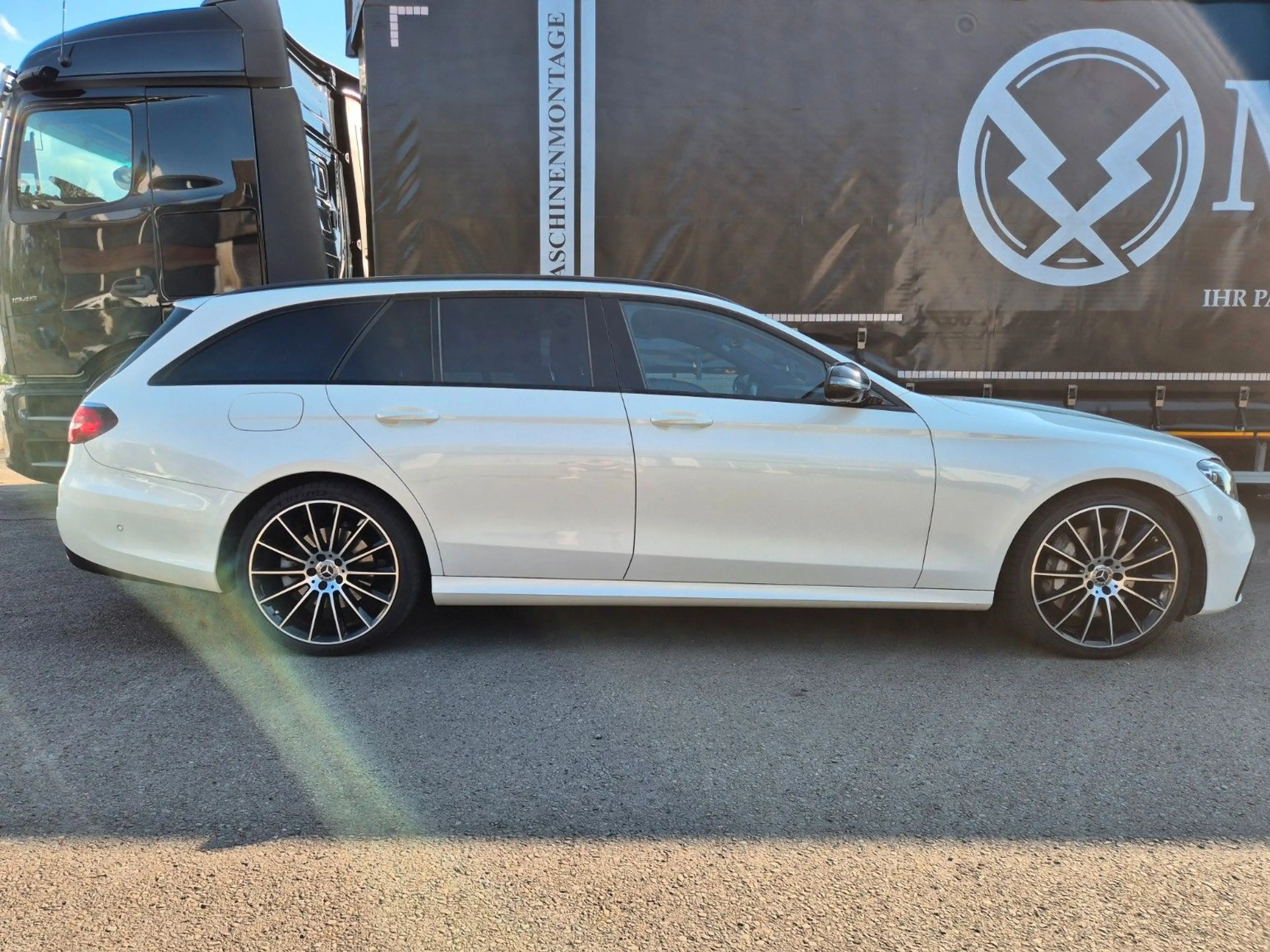 Mercedes-Benz E 400 d E T-Modell 4Matic AMG Line — photo 4