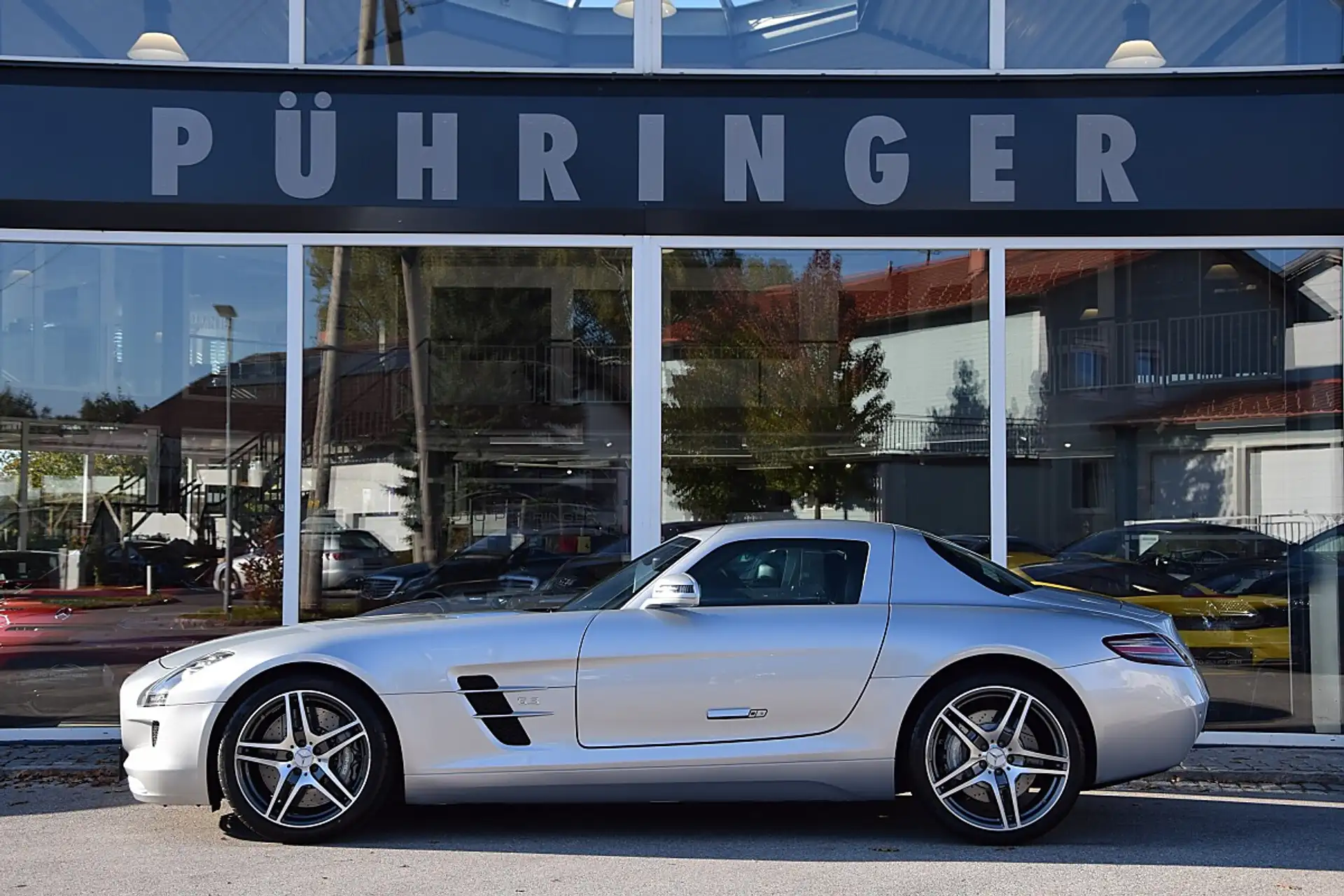 벤츠 SLS AMG 2011 은색 사진 1