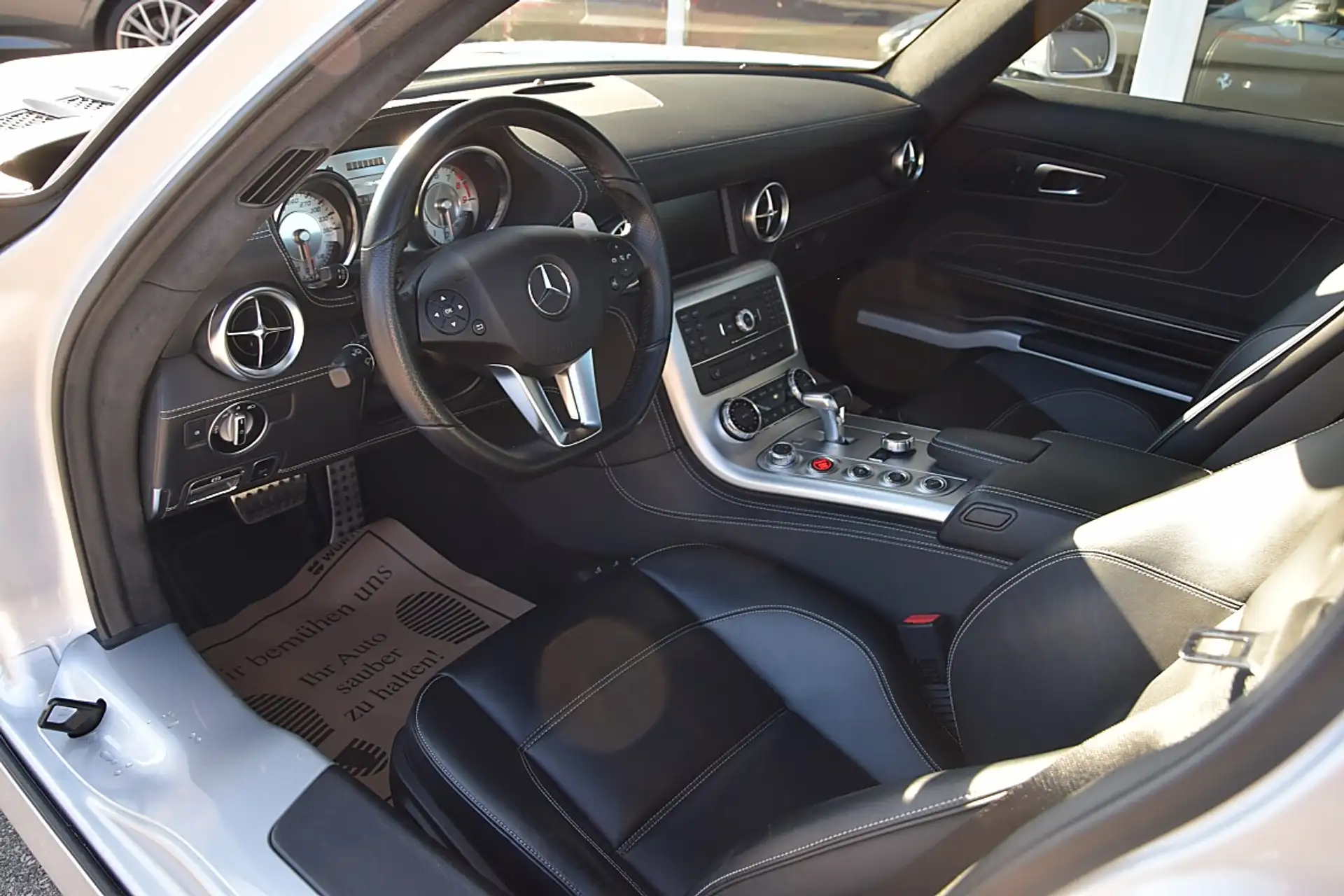 벤츠 SLS AMG 2011 은색 사진 6