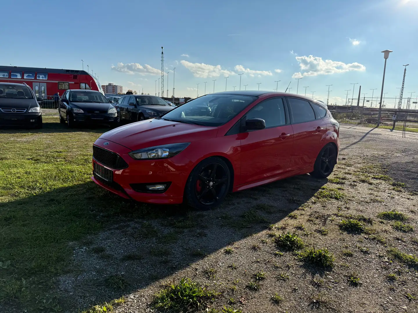 Ford Focus ST line Sportpaket/Navi/Sitzh/Lenkrh/PDC/Frontsh Rood - 2