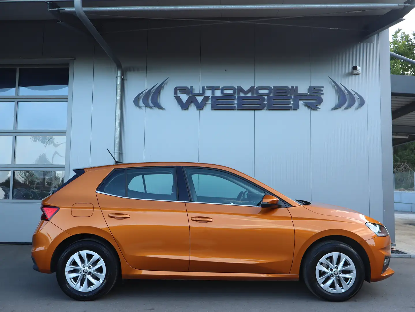 Skoda Fabia 1.0 TSI STYLE *ACC*LED*CLIMATIC*PDC*LM-FELGEN*DAB* Oranje - 2