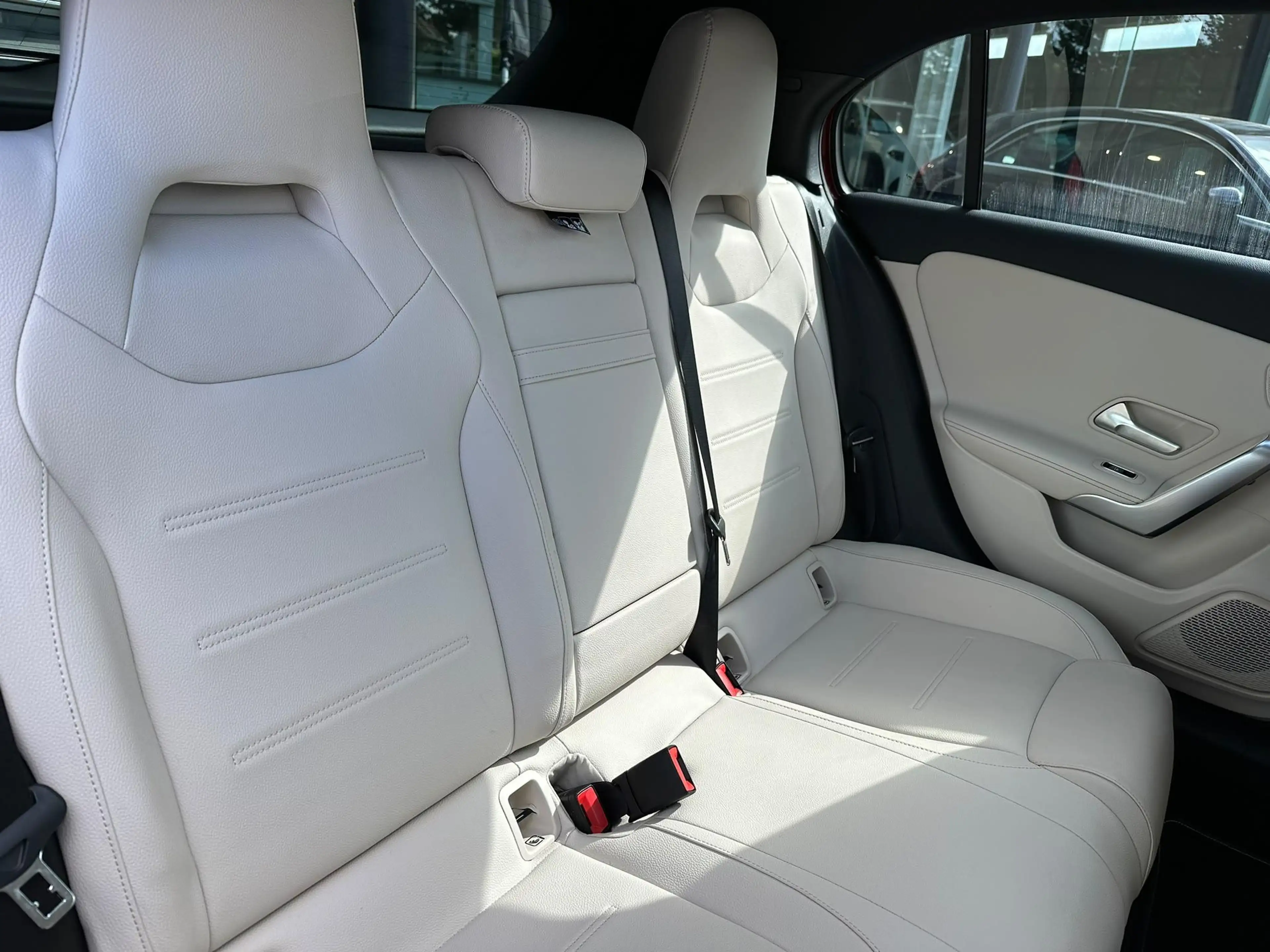 Mercedes-Benz A 180 A — photo 17